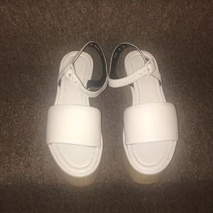 🇫🇷NWT Authentic Robert Clergerie White Platform Sandals